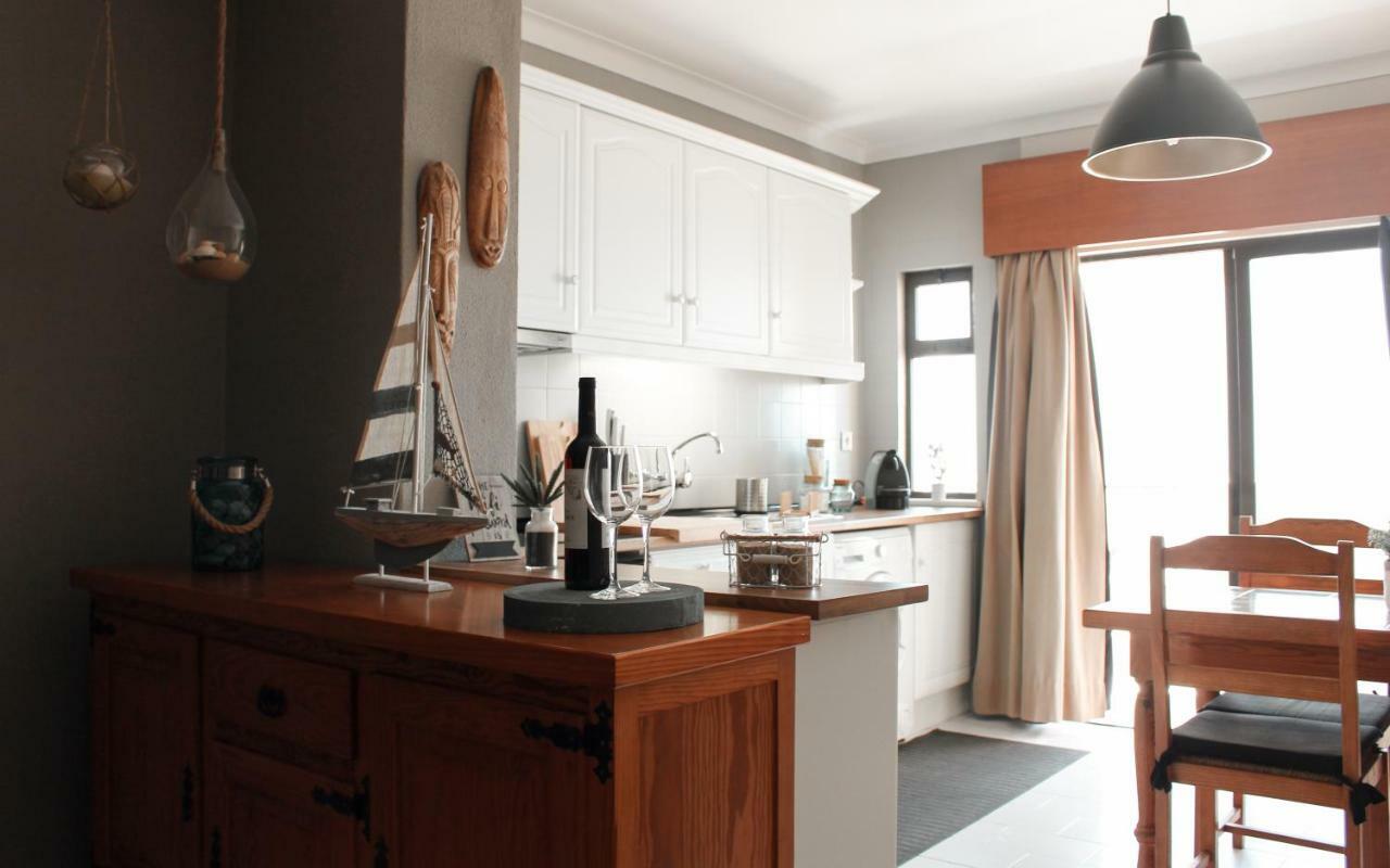 Lovely Oceanview Beach House Apartment ปอร์ติเมา ภายนอก รูปภาพ